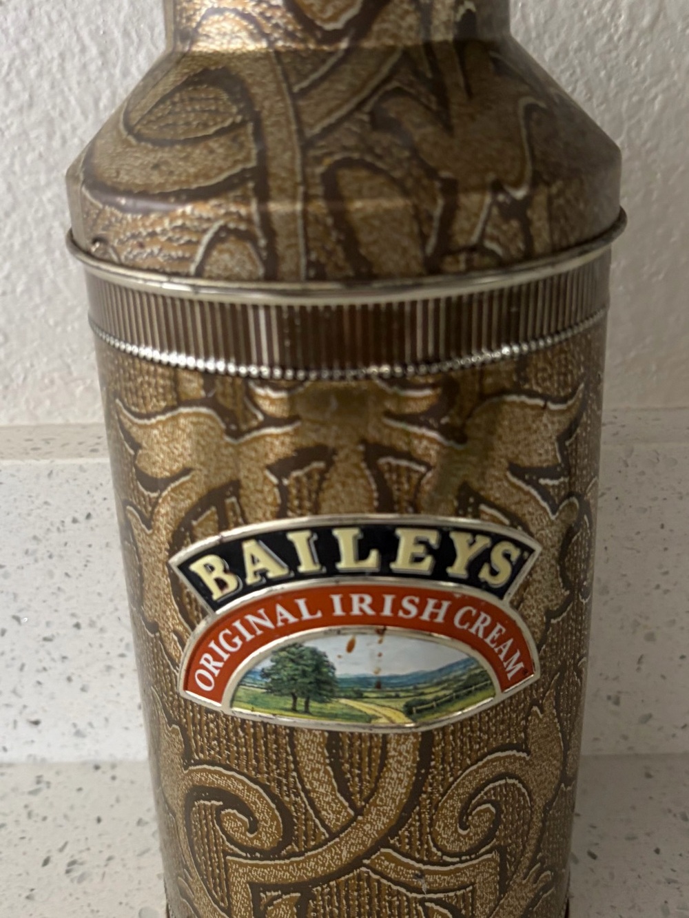 Baileys Original Irish Cream Decorative Tin Canister 10” Ireland Collectible